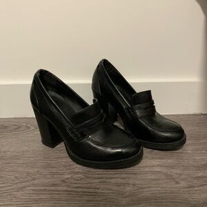 Classic Black Women's Heeled Loafers